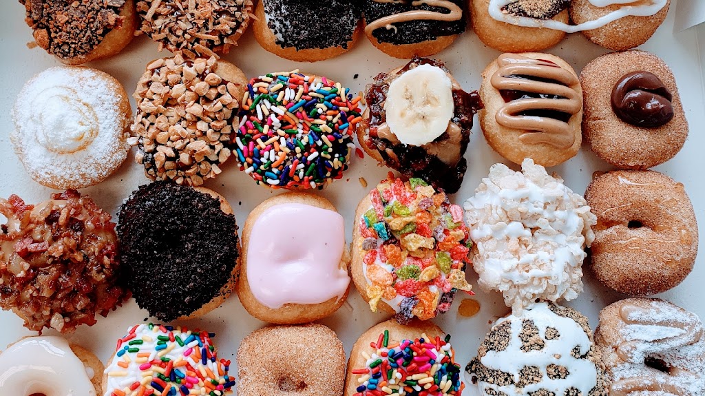 Simply Done Donuts | 3550 W Lawrenceville St #340, Duluth, GA 30096, USA | Phone: (678) 772-0523