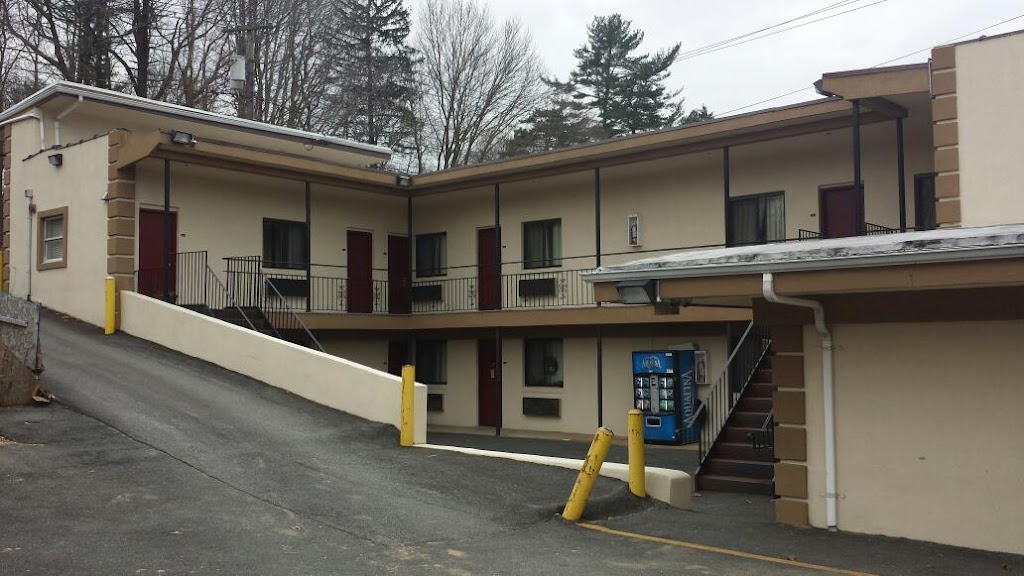 Budget Inn | 665 W Jericho Turnpike, Huntington, NY 11743, USA | Phone: (631) 549-3500