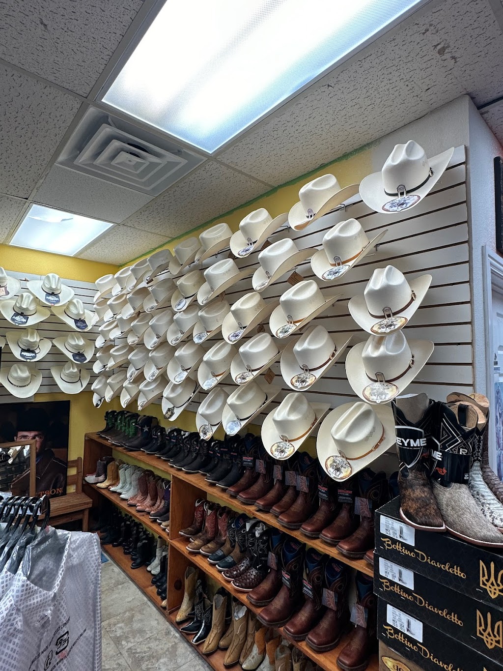 Borjas Western Wear | 8090 Spring Valley Rd, Dallas, TX 75240, USA | Phone: (972) 234-0808