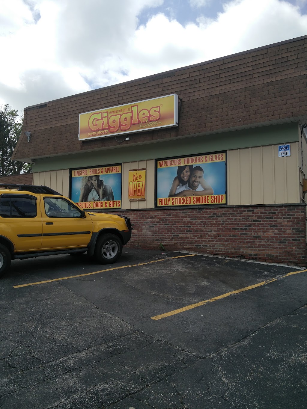 Giggles Adult Store in Carmel | 1739 US-6, Carmel Hamlet, NY 10512, USA | Phone: (845) 225-3375