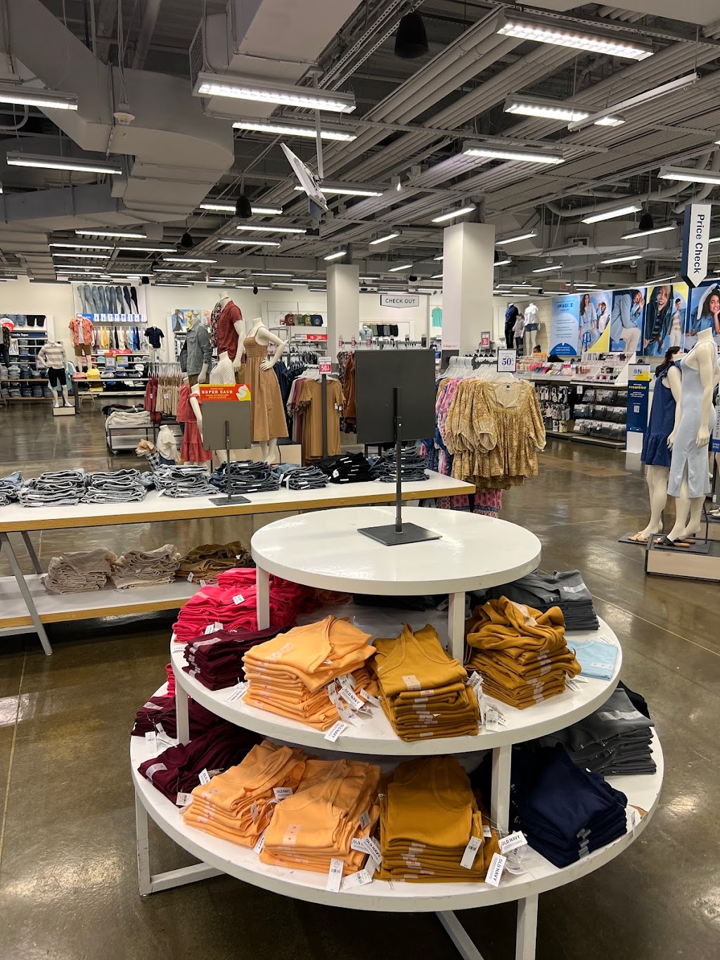 Old Navy | 6587 Las Vegas Blvd S 8-169, Building M, Las Vegas, NV 89119, USA | Phone: (702) 361-7479