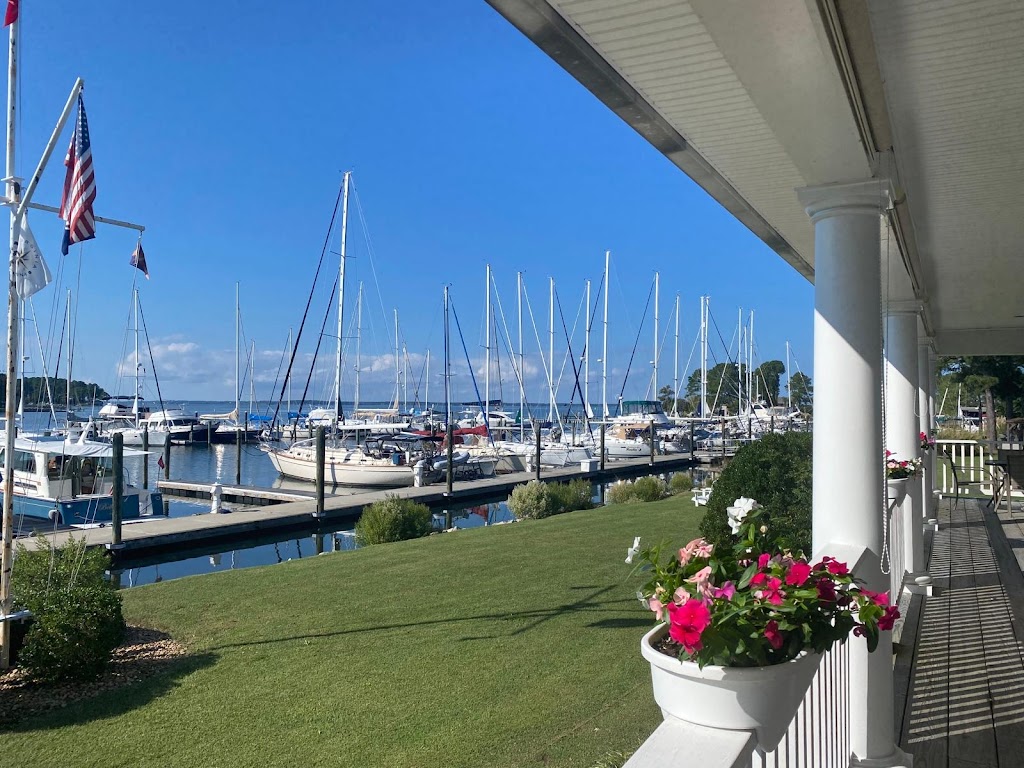 Deltaville Tap & Raw Bar | 274 Bucks Vw Ln, Deltaville, VA 23043, USA | Phone: (804) 776-1039