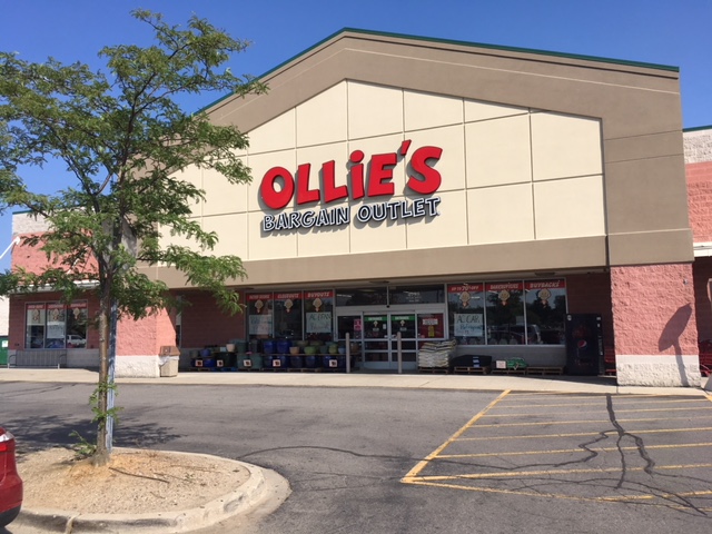 Ollies Bargain Outlet | 4998 Dixie Hwy #200, Waterford Twp, MI 48329, USA | Phone: (248) 618-1225