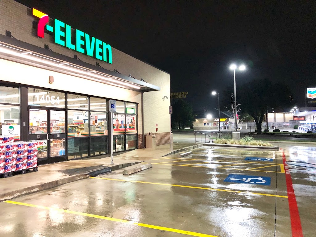 7-Eleven | 14054 N Stemmons Fwy, Farmers Branch, TX 75234, USA | Phone: (214) 208-9543