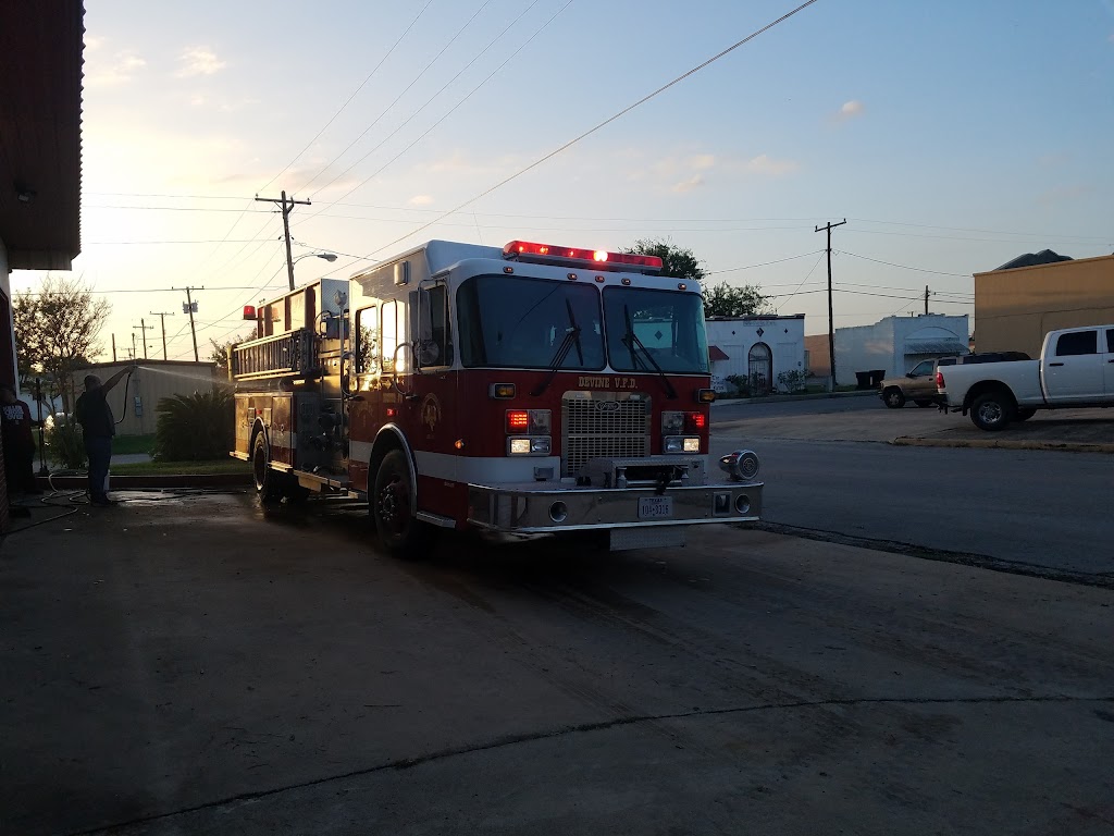 Devine Volunteer Fire Department | 202 E Herring Ave, Devine, TX 78016, USA | Phone: (830) 665-4246