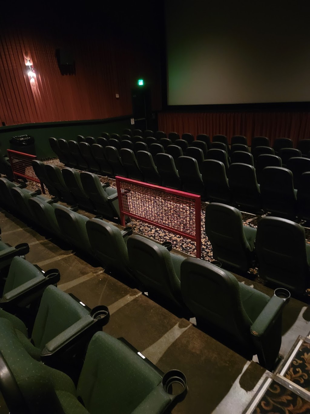 Sandy Cinema | 16605 Champion Way, Sandy, OR 97055, USA | Phone: (503) 826-8100