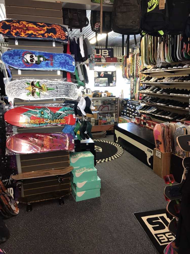 35th Avenue Skateboards & Snowboards | 28717 Pacific Hwy S, Federal Way, WA 98003, USA | Phone: (253) 839-5202