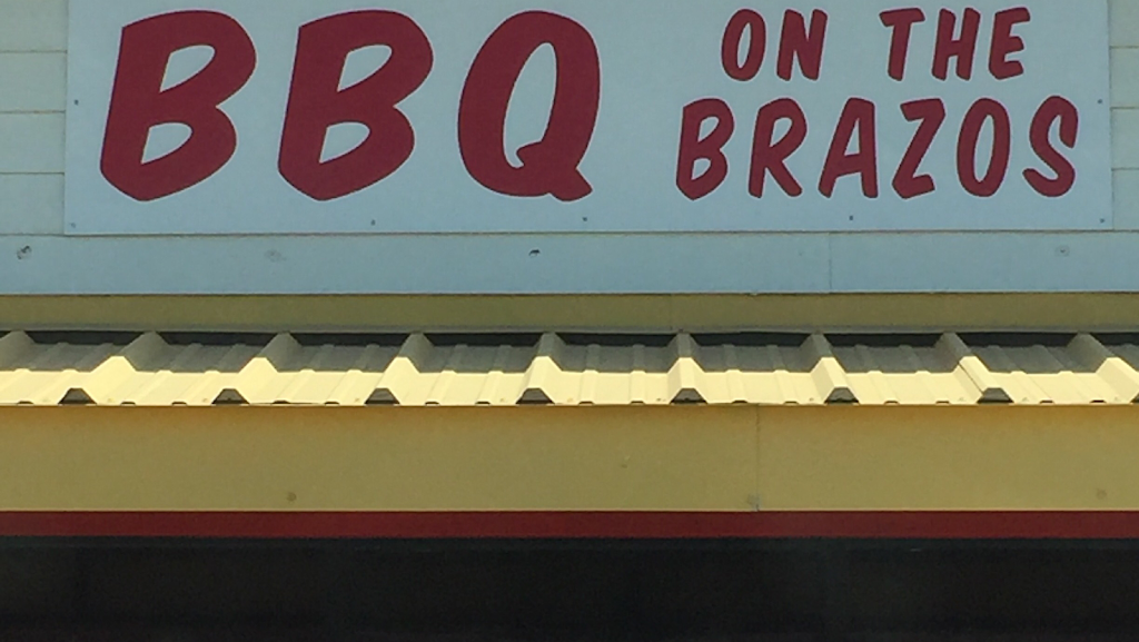 BBQ on the Brazos - restaurant  | Photo 3 of 10 | Address: 9001 E US Hwy 377, Cresson, TX 76035, USA | Phone: (817) 396-0379