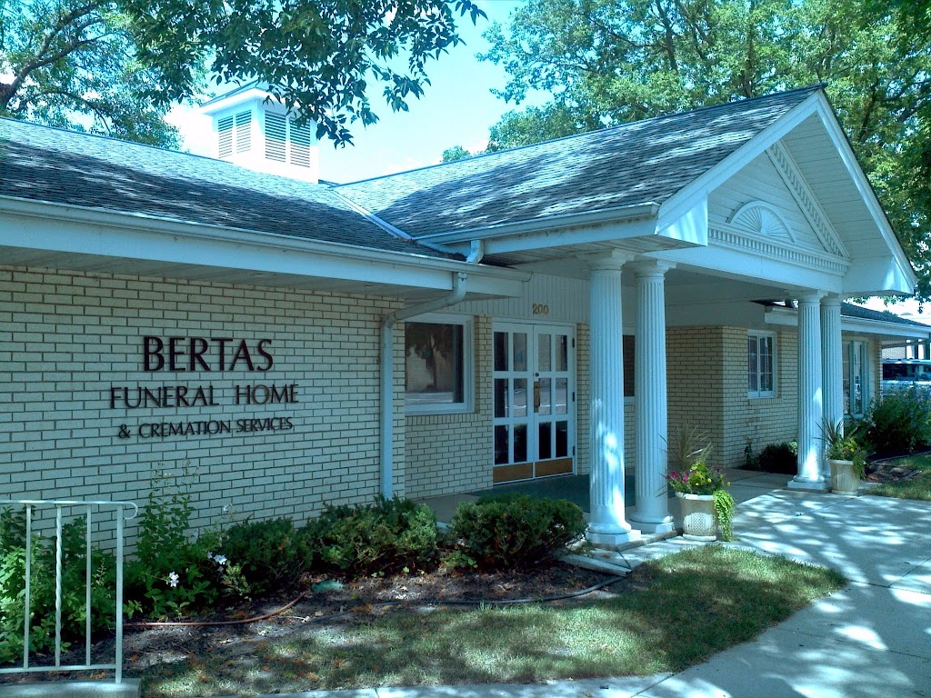 Bertas Funeral Home | 200 W 3rd St, Chaska, MN 55318, USA | Phone: (952) 448-2137