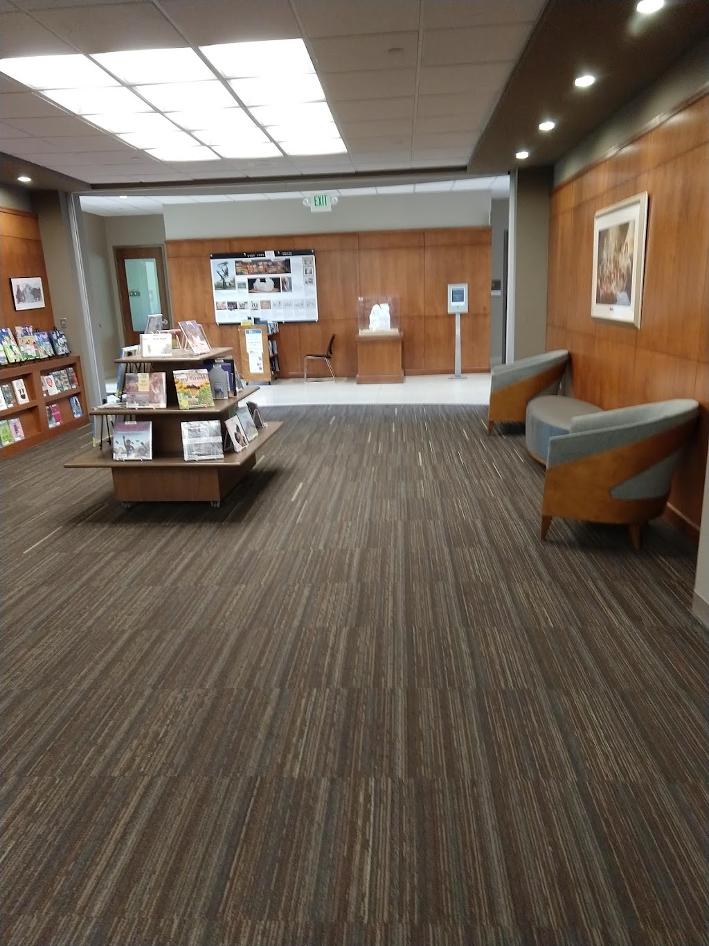 Edina Library | 5280 Grandview Square # 101, Edina, MN 55436, USA | Phone: (612) 543-6325