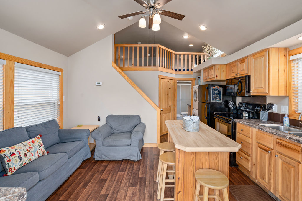 Central Tx Vacation Rentals | 250 Park Ave, Staples, TX 78670, USA | Phone: (512) 436-3514