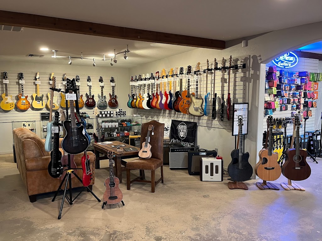 Black Mountain Guitar Co | 6220 E Cave Creek Rd, Cave Creek, AZ 85331, USA | Phone: (480) 488-5441