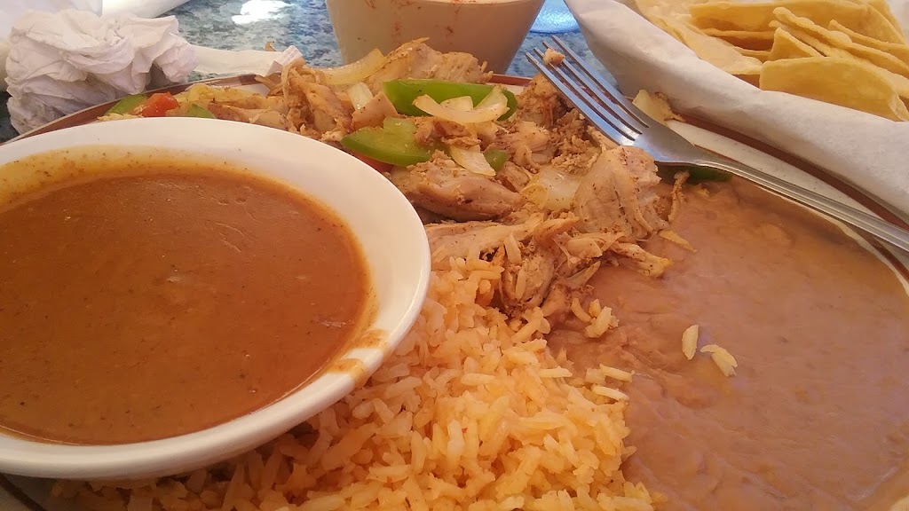 La Paws Restaurant | 1128 W Big Bear Blvd, Big Bear, CA 92314, USA | Phone: (909) 585-9115