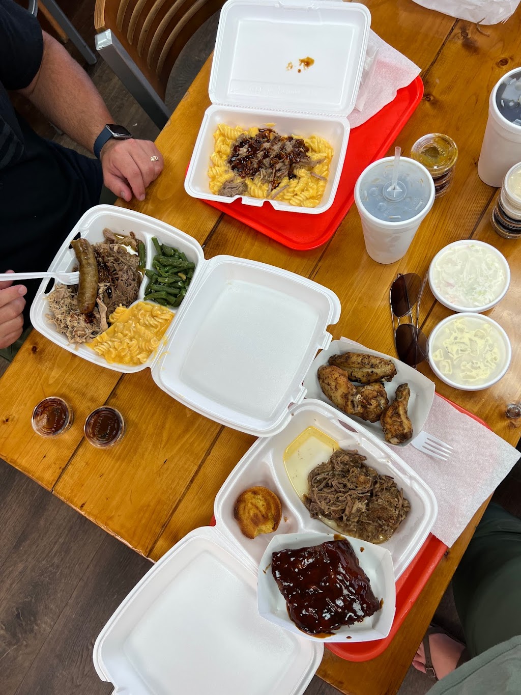 Jimmys Backyard BBQ | 526 Graham Rd, Cuyahoga Falls, OH 44221, USA | Phone: (330) 349-6949