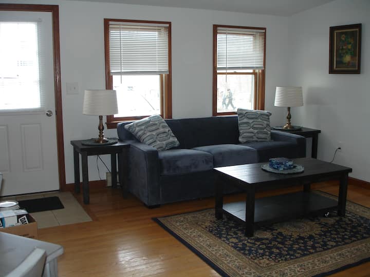 Cozy Crab Cottage | 3 Hillier Rd, Gloucester, MA 01930, USA | Phone: (978) 790-2715