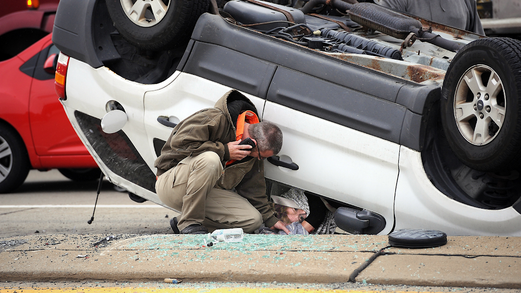 Abogado De Accidentes De Auto Jared Everton, Esq. | 40 N Center St Suite 202, Mesa, AZ 85201 | Phone: (480) 680-0752