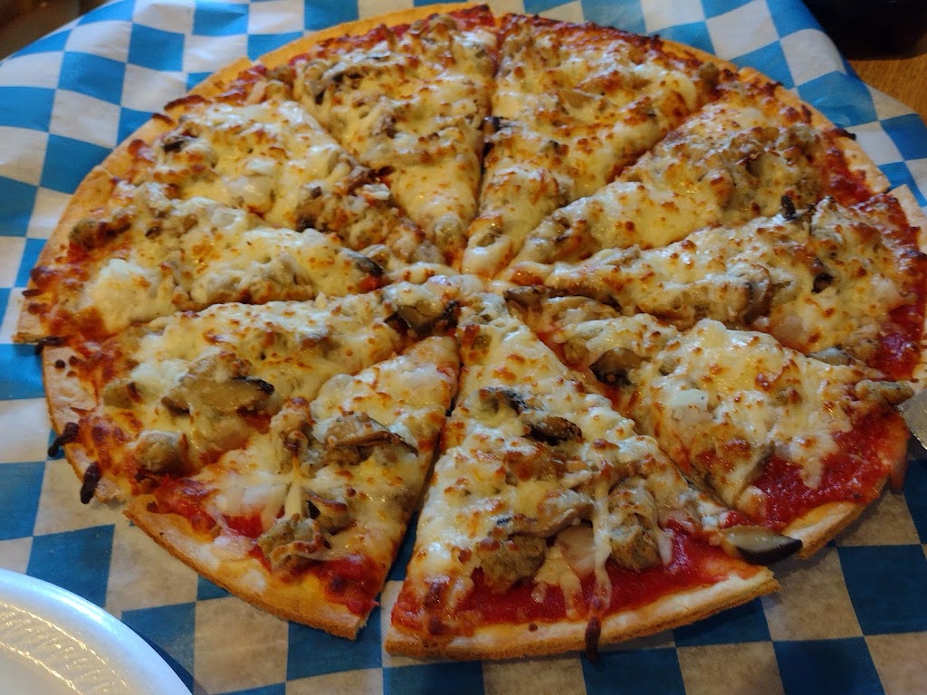 Tiny Town Pizza & Subs | 10155 Dixie Beeline Hwy, Guthrie, KY 42234, USA | Phone: (270) 483-7000