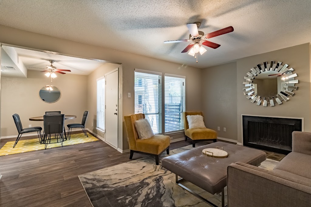 Woods of Ridgmar Apartments | 2200 Taxco Rd, Fort Worth, TX 76116, USA | Phone: (817) 731-1261