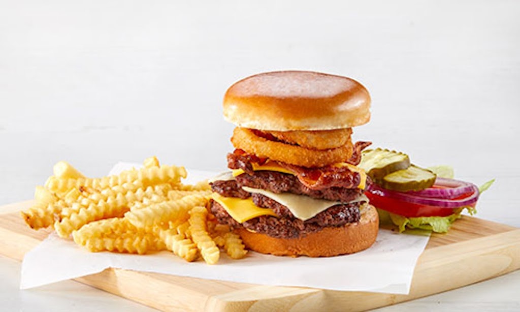 Village Inn | 2901 N Main St, Hutchinson, KS 67502, USA | Phone: (620) 662-3116