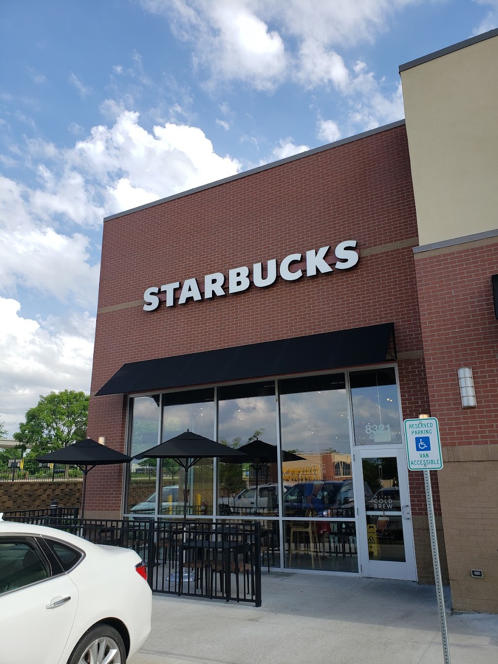 Starbucks | 8301 W 151st St, Overland Park, KS 66223, USA | Phone: (913) 225-6035