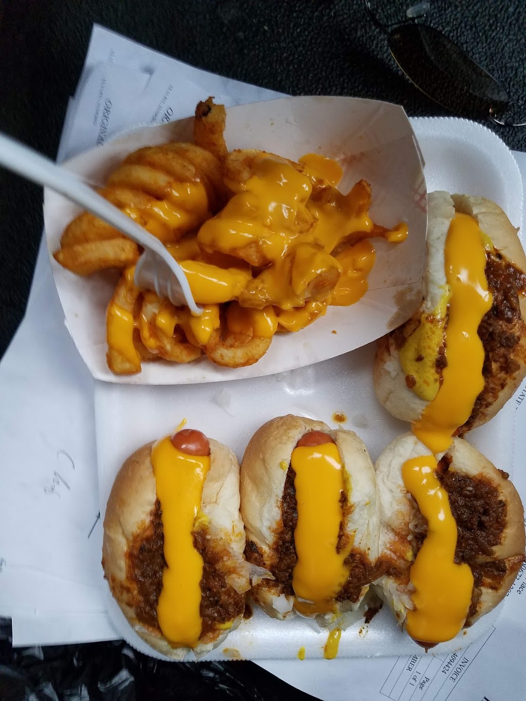 Hot Dog Charlies | 150 Columbia St, Rensselaer, NY 12144, USA | Phone: (518) 462-3505