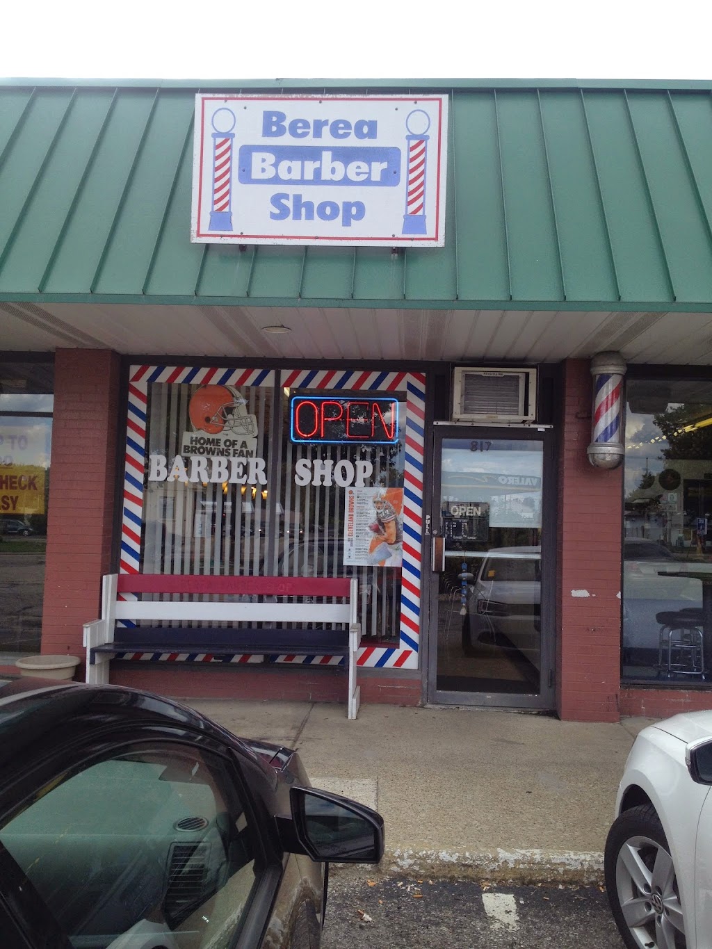 Berea Barbershop & Beauty Salon | 817 N Rocky River Dr, Berea, OH 44017 | Phone: (440) 234-0858