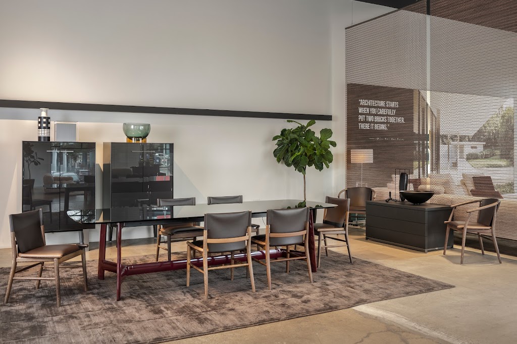 B&B Italia | 2211 Alameda St, San Francisco, CA 94103, USA | Phone: (415) 565-7200