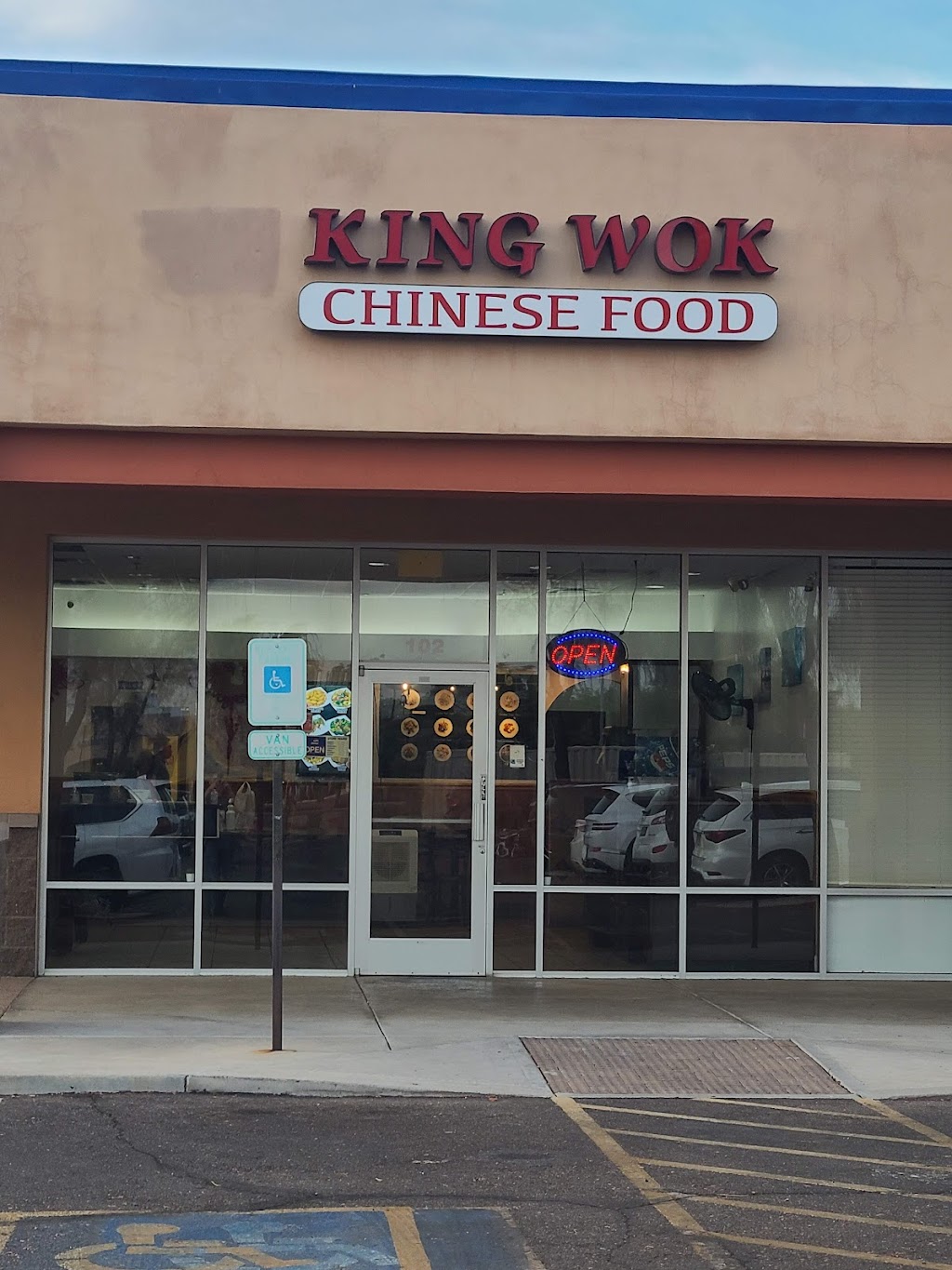 King Wok | 860 E Warner Rd #102, Gilbert, AZ 85296, USA | Phone: (480) 813-8883