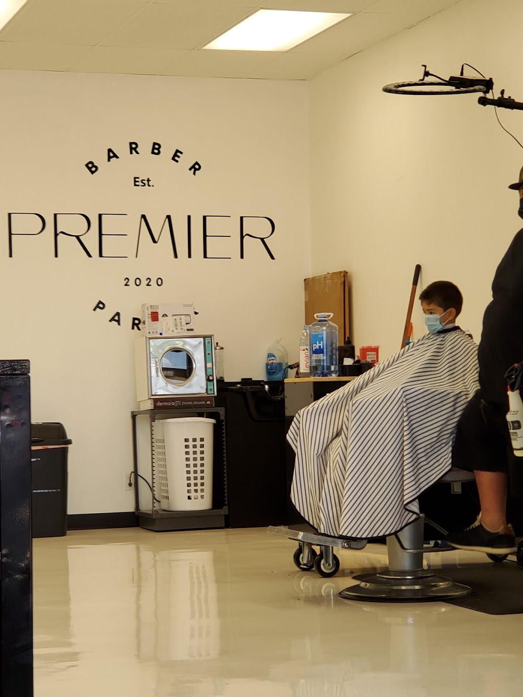 Premier Barber Parlor | 7379 Stewart and Gray Rd, Downey, CA 90241, USA | Phone: (562) 381-0056