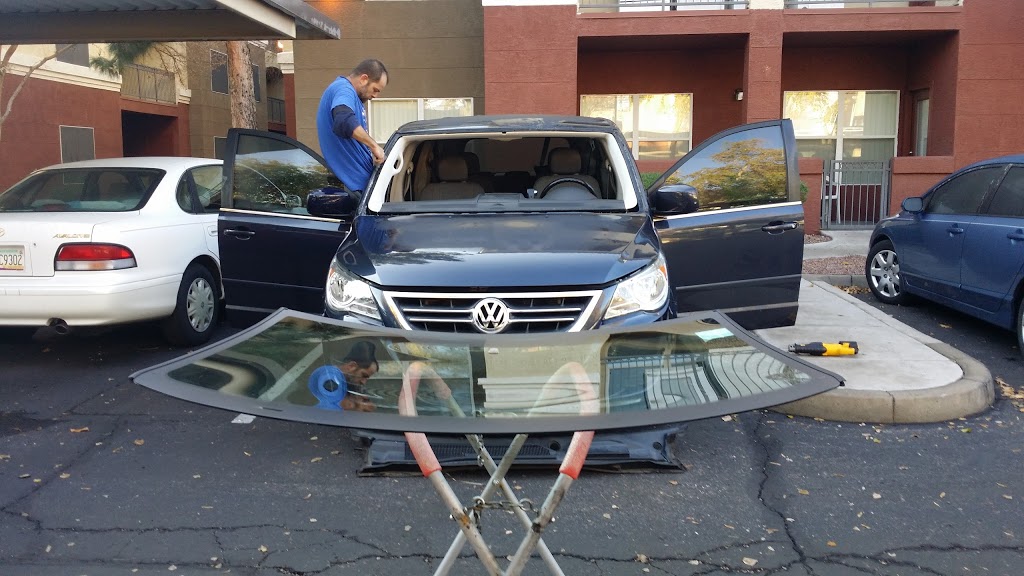 Spotless Auto Glass | 13847 W Camino Del Sol, Sun City West, AZ 85375, USA | Phone: (602) 299-9881