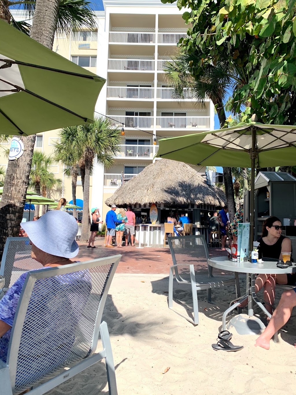 Salty’s Tiki Bar and Beach Lounge | 5500 Gulf Blvd, St Pete Beach, FL 33706 | Phone: (800) 249-1667