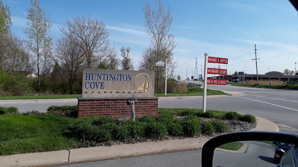 Huntington Cove Apartments | 2040 E 84th St, Merrillville, IN 46410, USA | Phone: (844) 858-6259