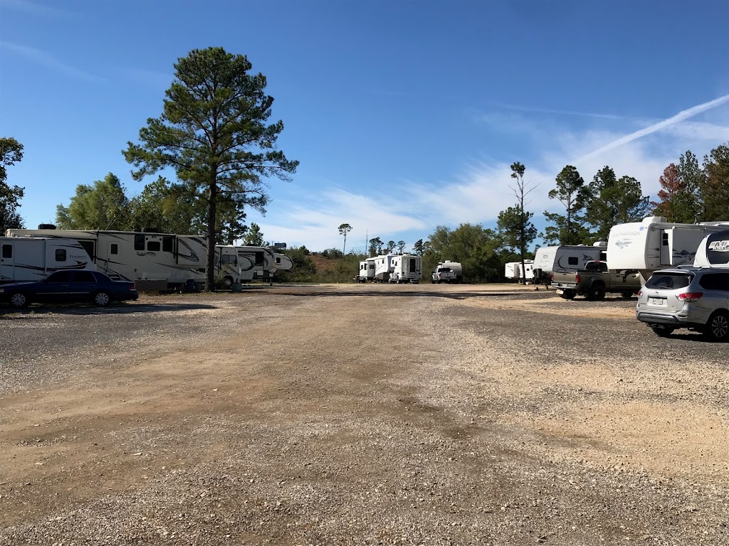 Pinewood RV Estates | 1256 State Hwy 71, Smithville, TX 78957, USA | Phone: (512) 575-4777