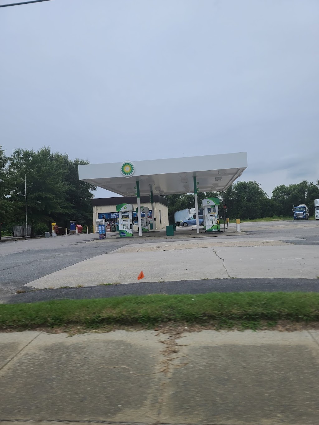 bp | 1808 S Church St, Smithfield, VA 23430, USA | Phone: (757) 755-2317