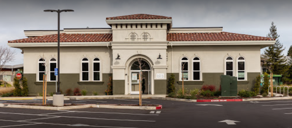 Larson Orthodontics | 427 A St #700, Lincoln, CA 95648, USA | Phone: (916) 587-5240