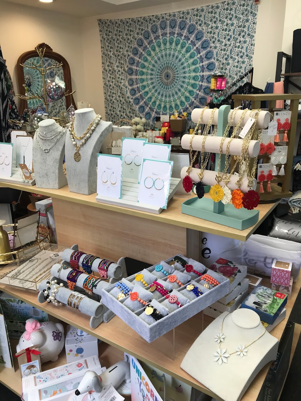 Artisan Jules Gifts And Goodness | 215 Glen Cove Ave, Sea Cliff, NY 11579, USA | Phone: (516) 240-1894