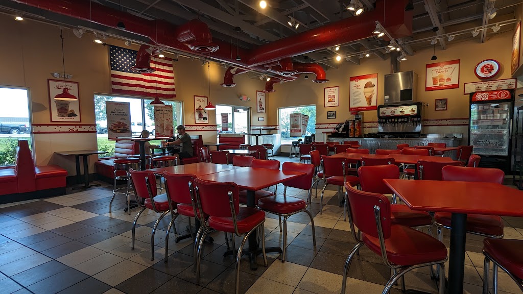 Freddys Frozen Custard & Steakburgers | 5501 Wilmington Pike, Centerville, OH 45459, USA | Phone: (937) 938-1089