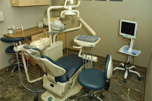 West Covina Smiles Dentist | 3660 Nogales St suite d, West Covina, CA 91792, USA | Phone: (626) 810-5000