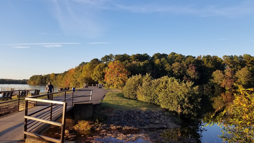 Pinecrest Boat Ramp | 109 Pinecrest Dr, Peachtree City, GA 30269, USA | Phone: (770) 631-2542