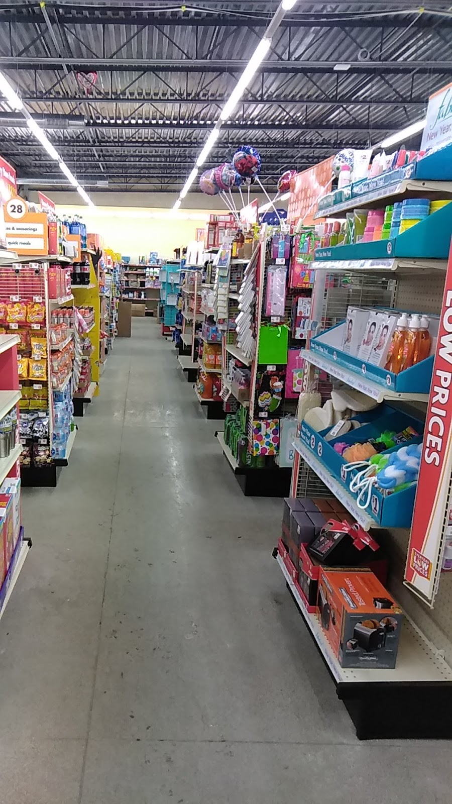 Family Dollar | 735 Baldwin Ave, Pontiac, MI 48340, USA | Phone: (248) 392-9088