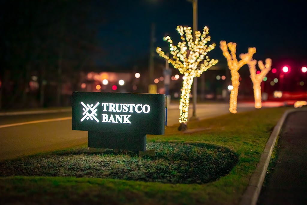 Trustco Bank | 100 Clearbrook Rd, Elmsford, NY 10523, USA | Phone: (914) 345-1808