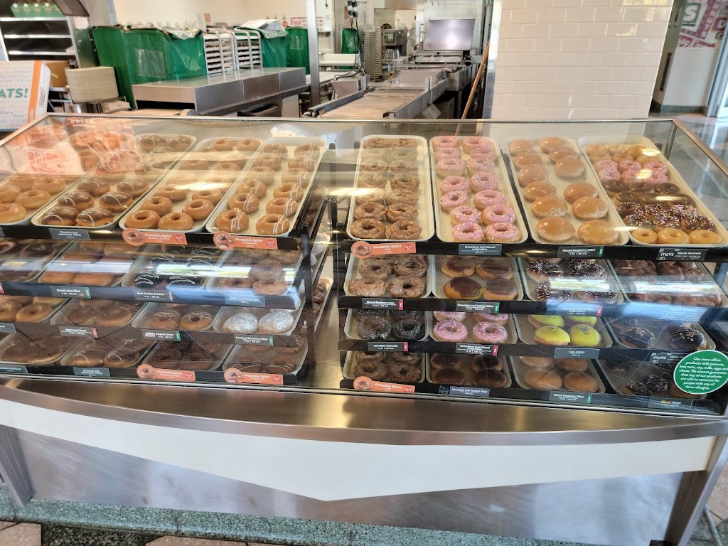 Krispy Kreme | 1900 1st Ave S, Seattle, WA 98134 | Phone: (206) 625-1554