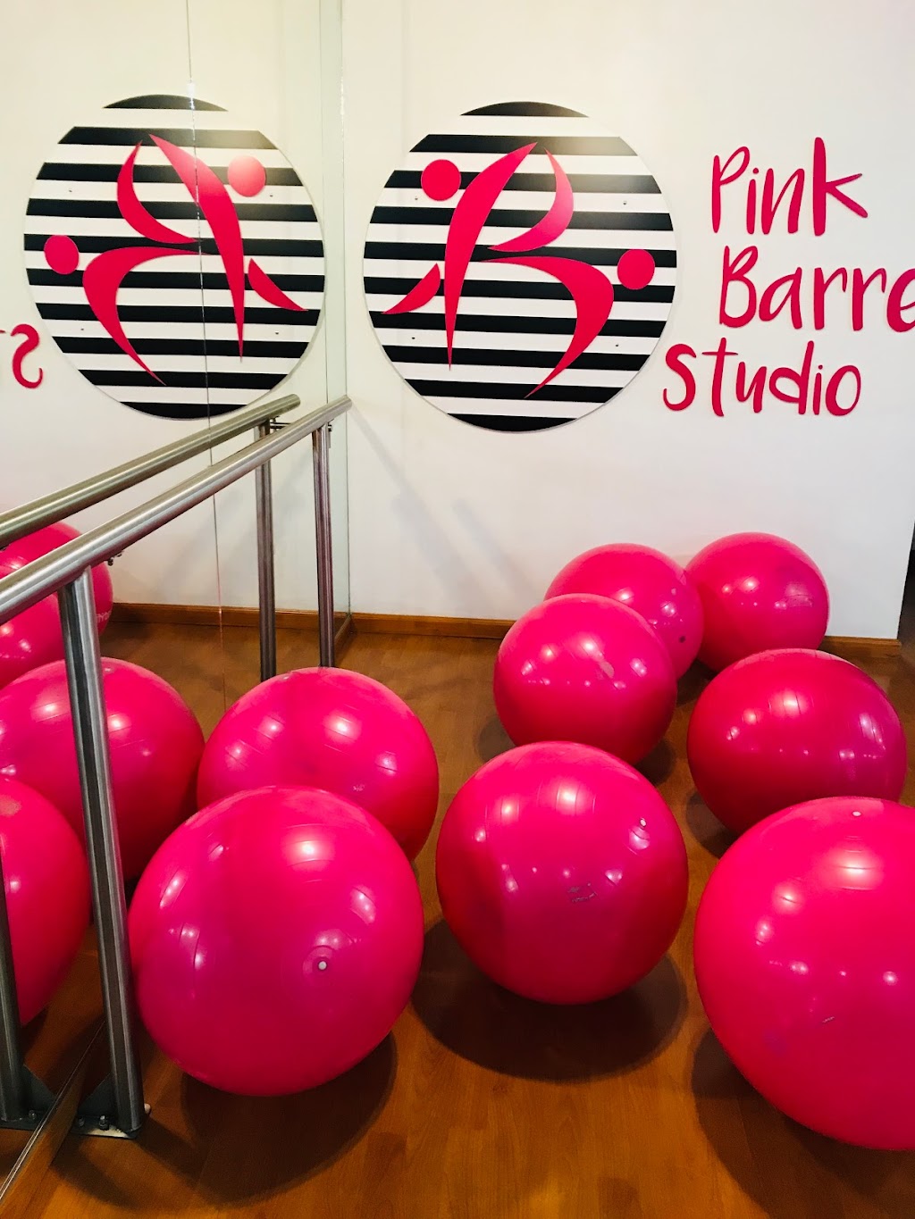 Pink Barre Studio | Blvr. Lázaro Cárdenas 2580-2520, Maestros Universitarios, 22457 Tijuana, B.C., Mexico | Phone: 664 269 6413