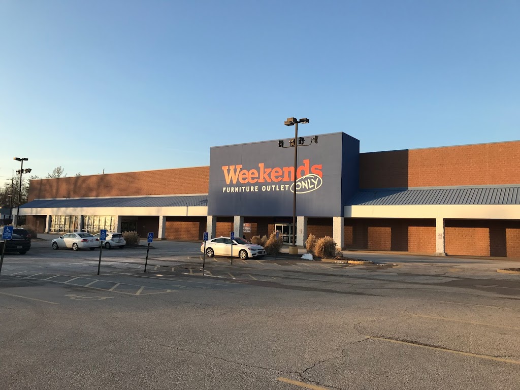 Weekends Only Furniture & Mattress — Bridgeton | 11333 Blake Dr, Bridgeton, MO 63044, USA | Phone: (314) 743-0600