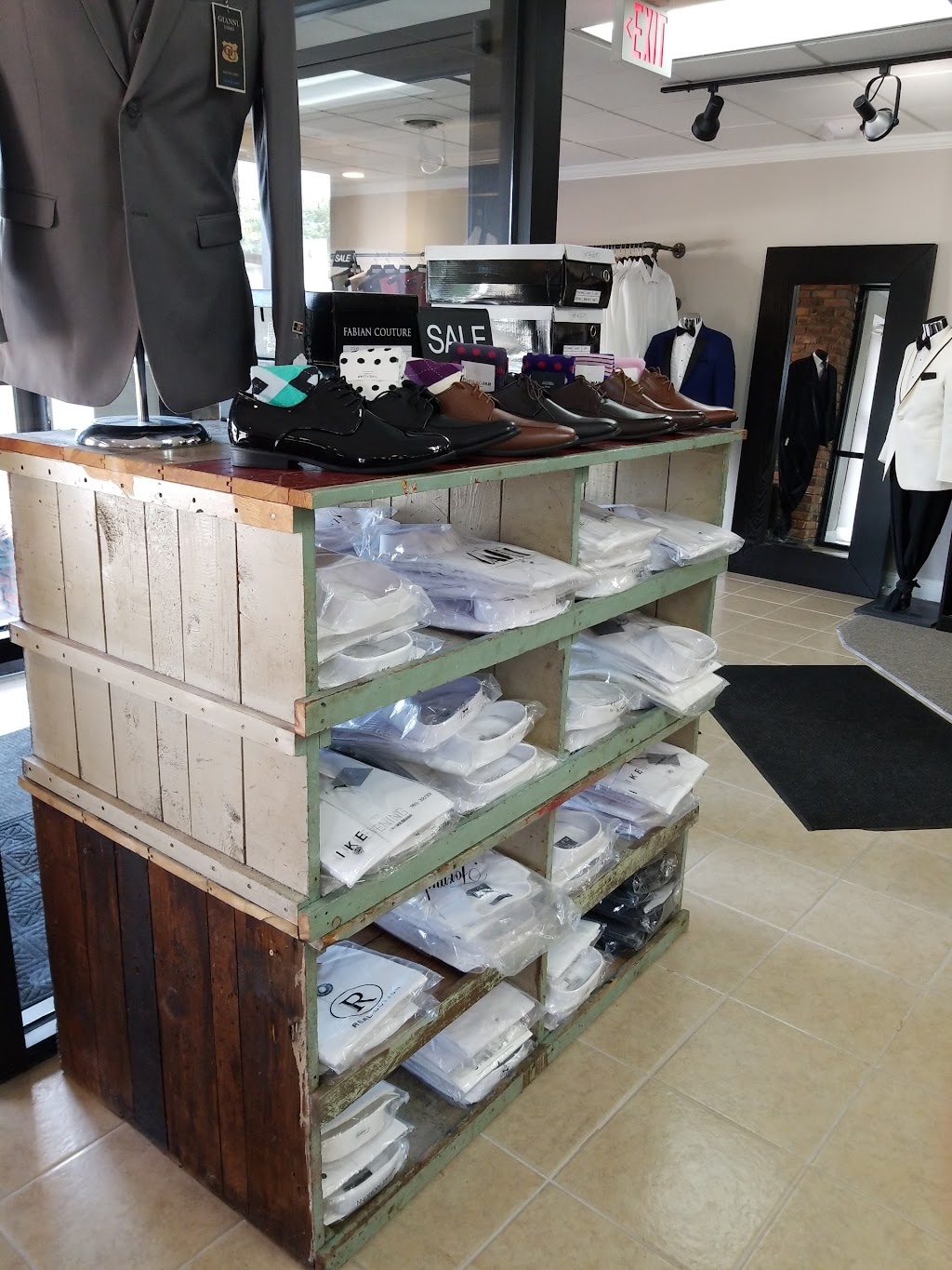 The Tux Shop on Woodward | 33437 Woodward Ave, Birmingham, MI 48009 | Phone: (248) 644-5055