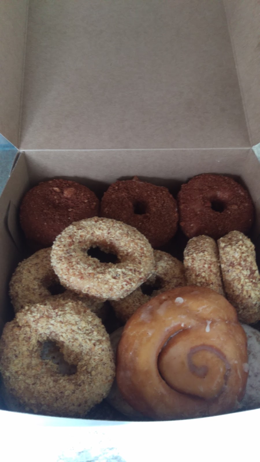 Clarence Country Doughnuts | 10446 Main St, Clarence, NY 14031 | Phone: (716) 759-2850