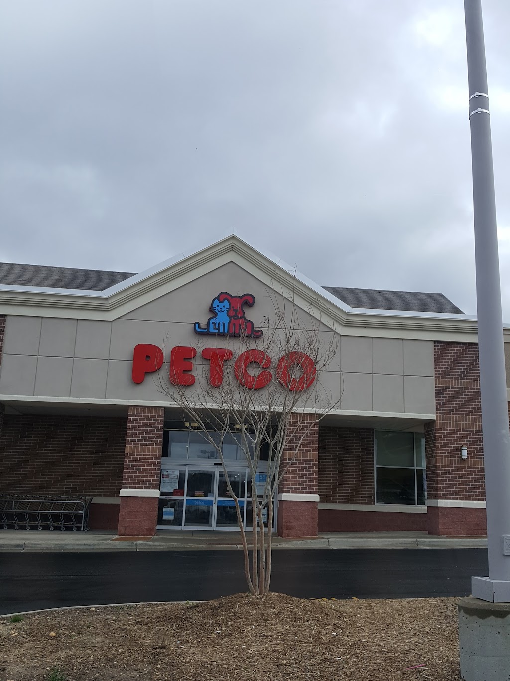 Petco | 349 Perimeter Dr, Midlothian, VA 23113 | Phone: (804) 379-6822