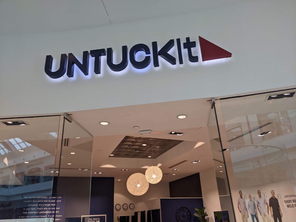 UNTUCKit | 140 University Town Center Dr Suite #143, Sarasota, FL 34243, USA | Phone: (941) 724-8844