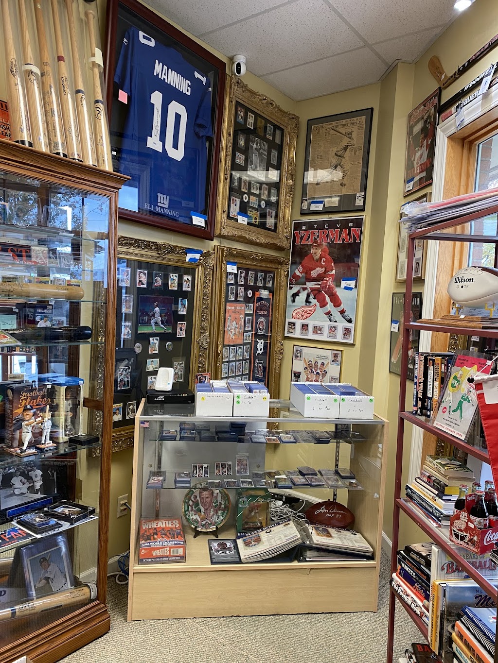 Cs Cards & Collectibles | 17898 Mack Ave, Grosse Pointe, MI 48230, USA | Phone: (313) 469-1551