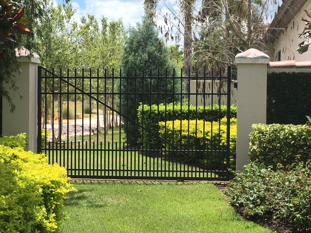 Florida Fence | 9219 Delft Rd, Sarasota, FL 34240, USA | Phone: (941) 921-4659